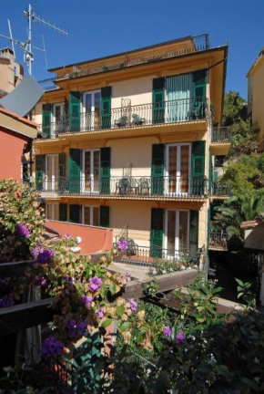 Гостиница Albergo Degli Amici  Монтероссо Аль Маре